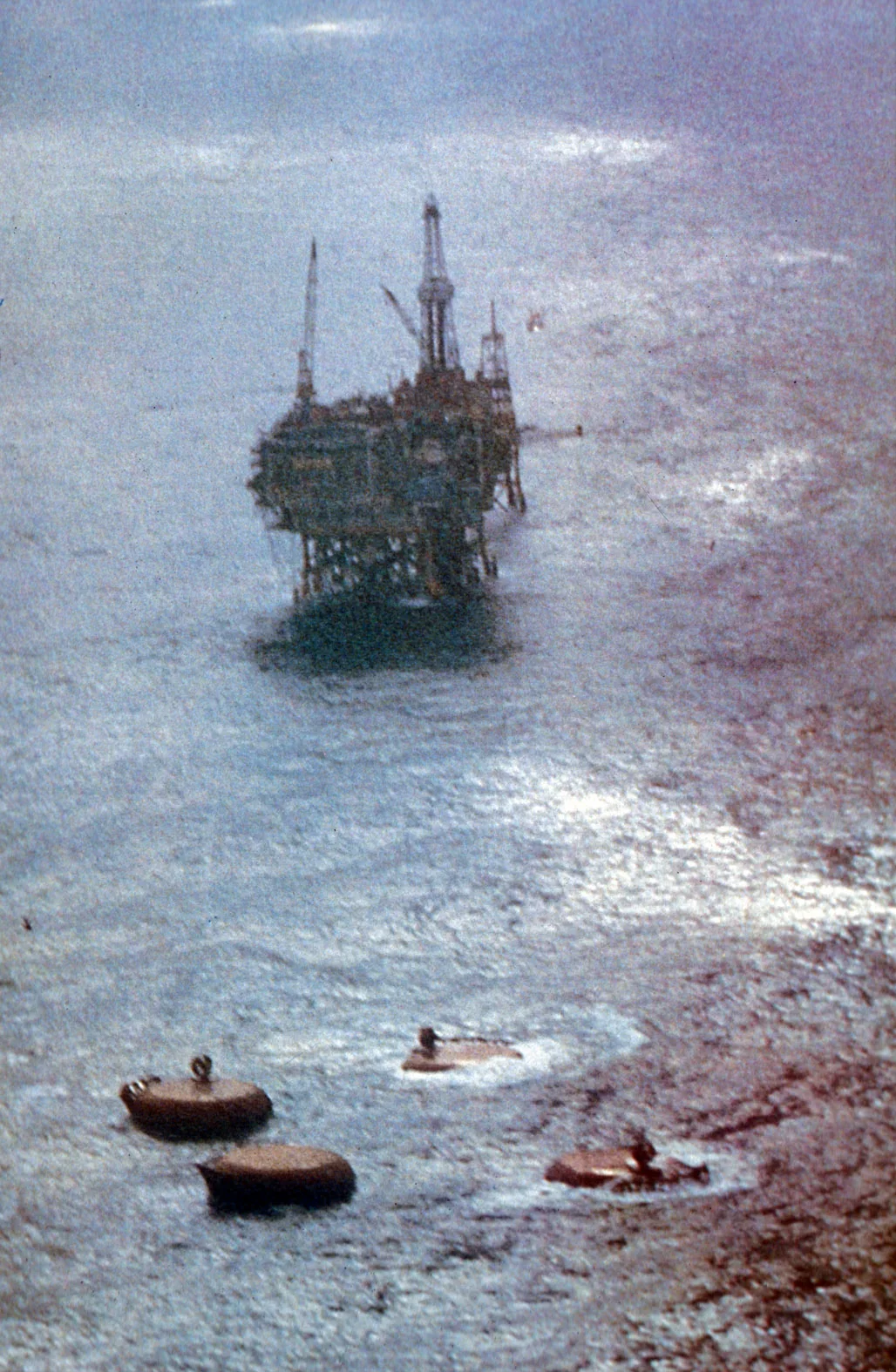 Actual capsized Alexander L. Kielland near Edda 2/7C.